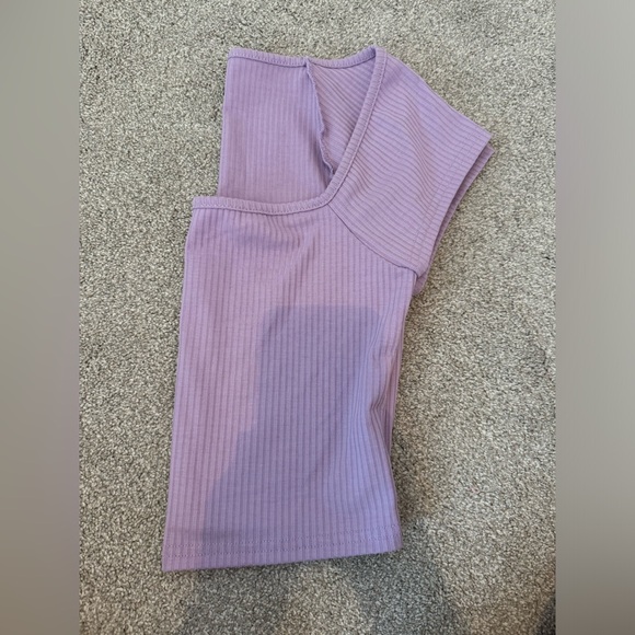 ✨ Lilac Purple Ribbed Tee - Picture 5 of 6